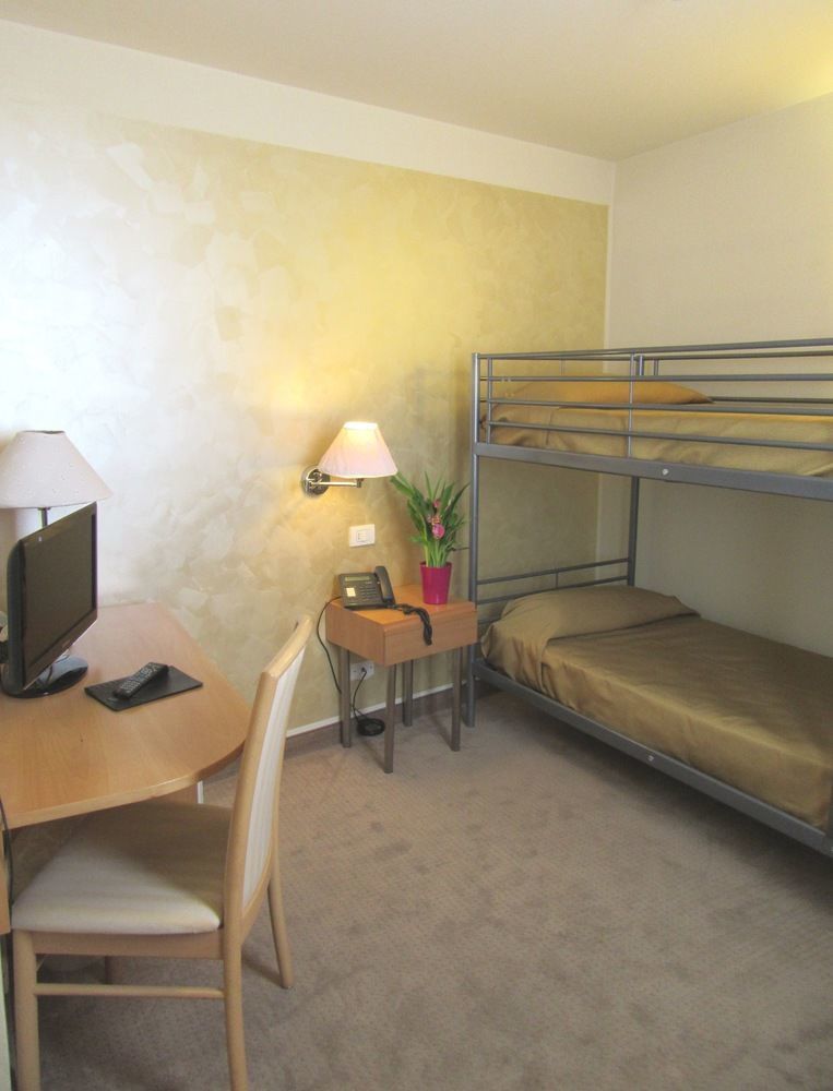 Hotel Dependance Silvestro Garda  Eksteriør billede